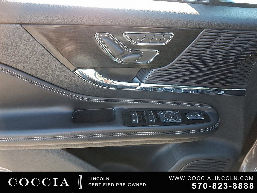 Certified 2022 Lincoln Corsair AWD w/ Equipment Group 101A image 12