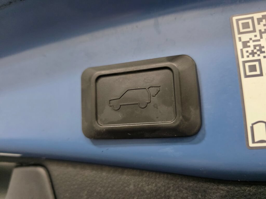 Used 2024 Toyota RAV4 XSE w/ Advanced Technology Package AWD/4WD image 20