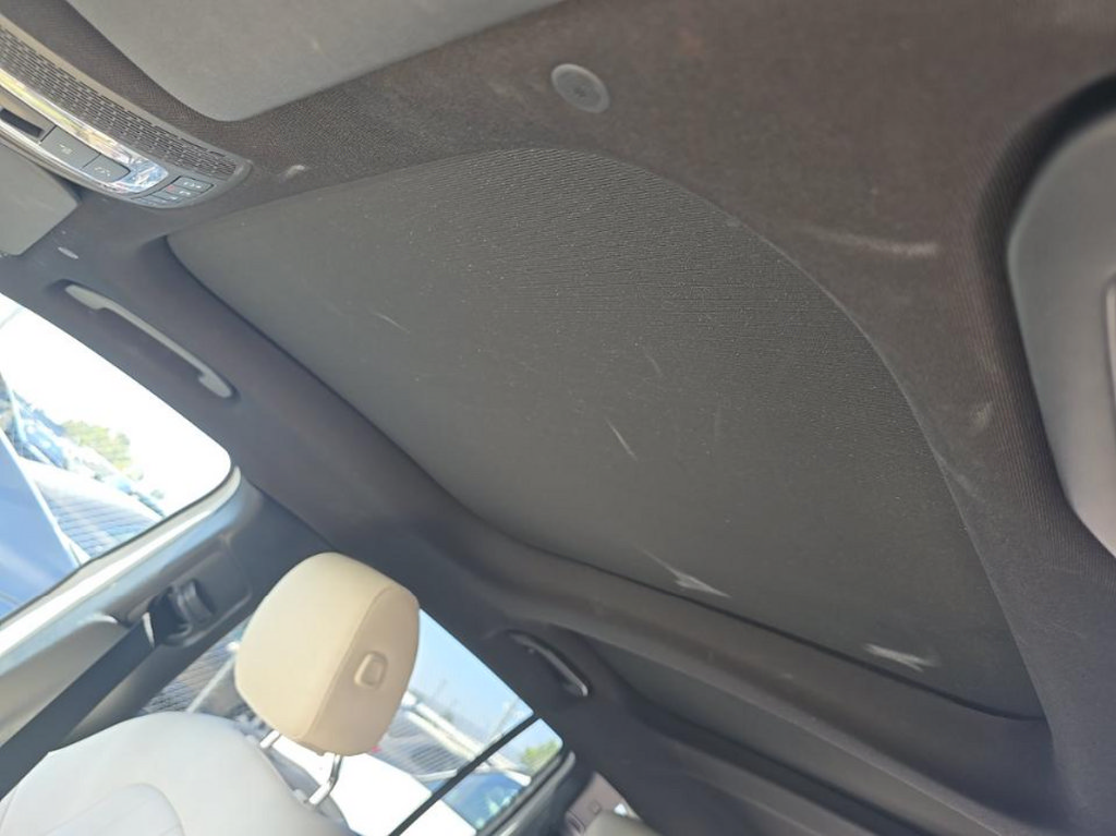 Used 2022 Mercedes-Benz GLB 250 w/ Premium Package Lite image 7
