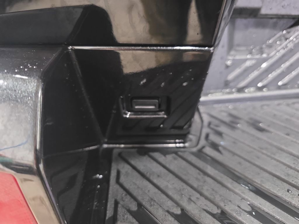 New 2026 GMC Hummer EV SUV image 13