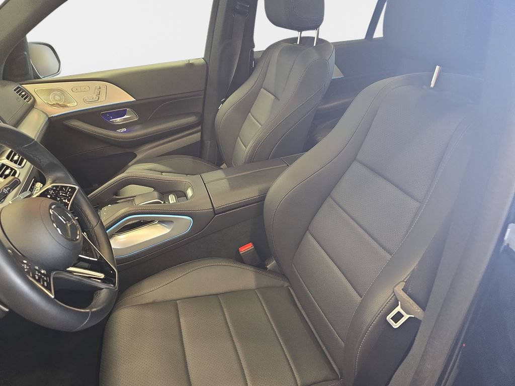 Used 2025 Mercedes-Benz GLS 450 4MATIC image 19