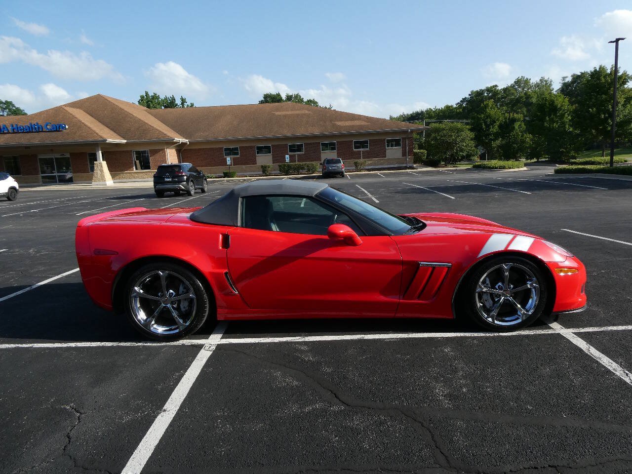 Used 2010 Chevrolet Corvette Grand Sport w/ Preferred Equipment Group RWD image 4