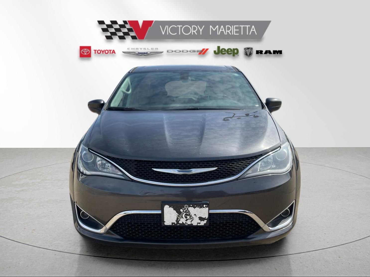 Used 2018 Chrysler Pacifica Touring Plus w/ Tire & Wheel Group image 8