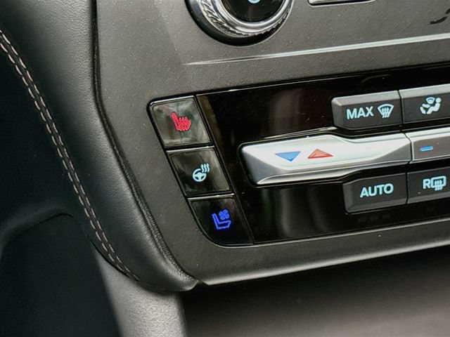Used 2020 Ford Explorer Platinum w/ Premium Technology Package AWD/4WD image 21
