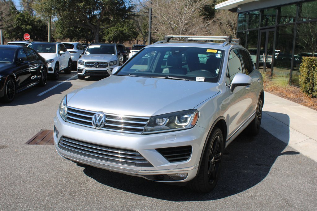 Used 2017 Volkswagen Touareg Wolfsburg Edition image 15