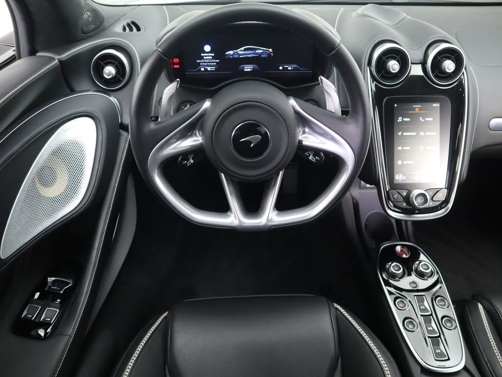 Used 2023 McLaren GT image 10