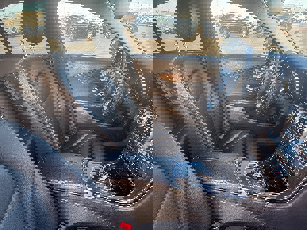 Used 2018 Mercedes-Benz C 300 4MATIC Sedan w/ Premium Package image 10