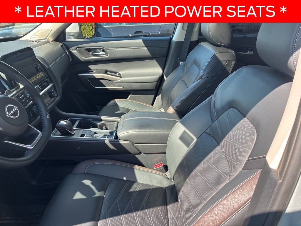 Used 2024 Nissan Pathfinder Platinum w/ Cargo Package image 6