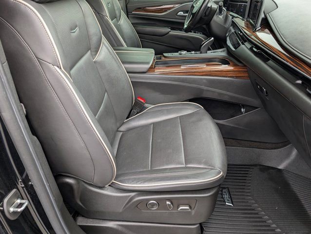 Used 2021 Cadillac Escalade ESV Premium Luxury w/ LPO, Illumination Package image 28