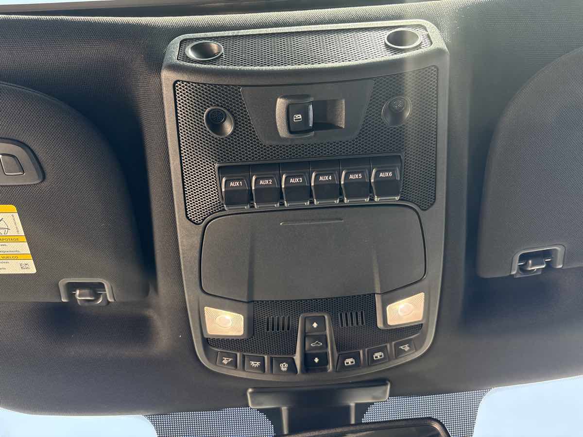 Used 2017 Ford F350 Platinum w/ Platinum Ultimate Package AWD/4WD image 34