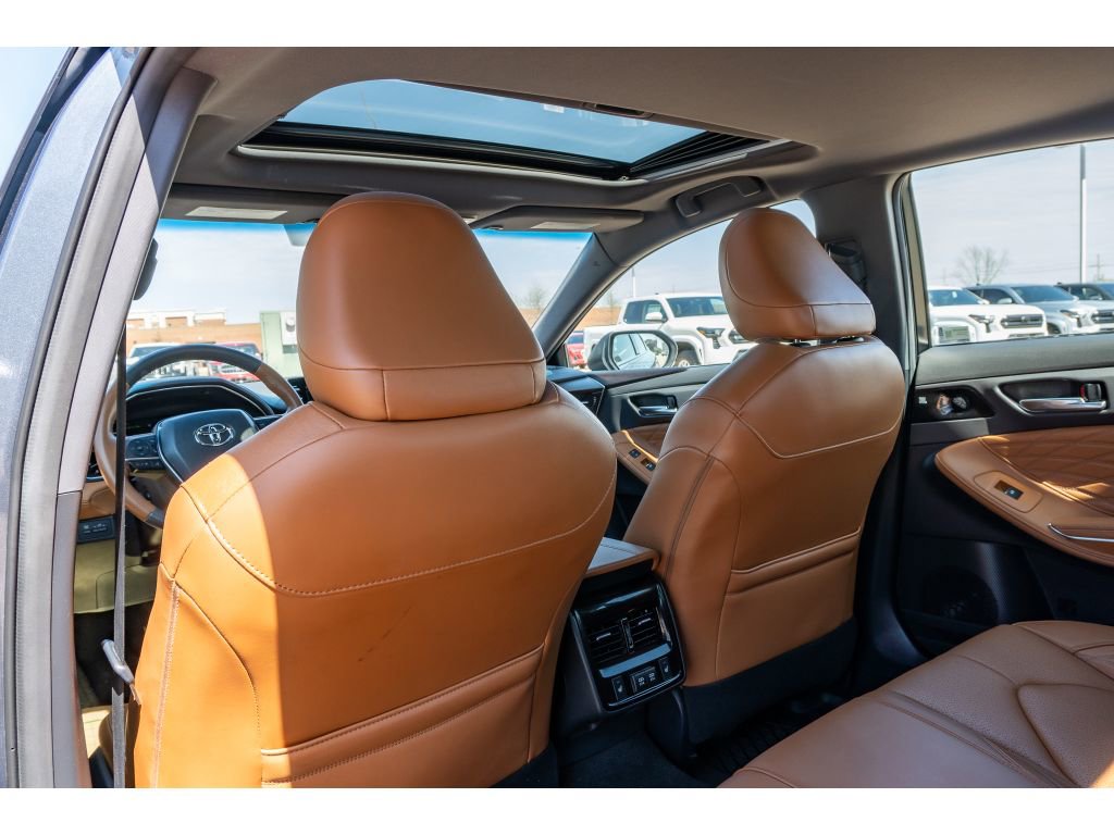Used 2019 Toyota Avalon Limited w/ Advanced Safety Package image 13