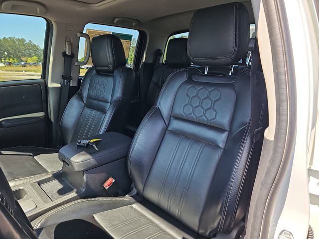 Used 2024 Nissan Frontier SL w/ Technology Package RWD image 19