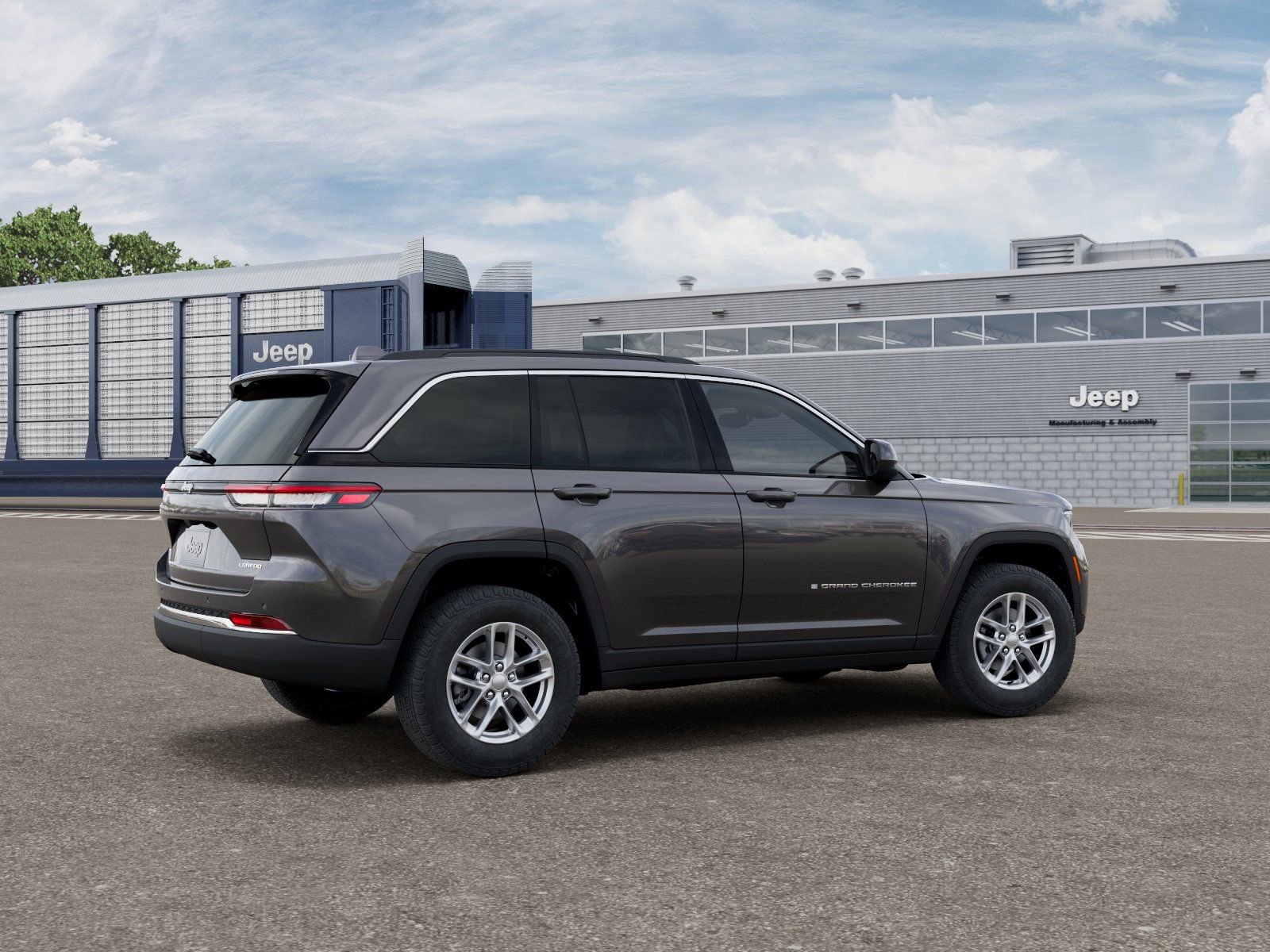 New 2026 Jeep Grand Cherokee Laredo RWD image 4
