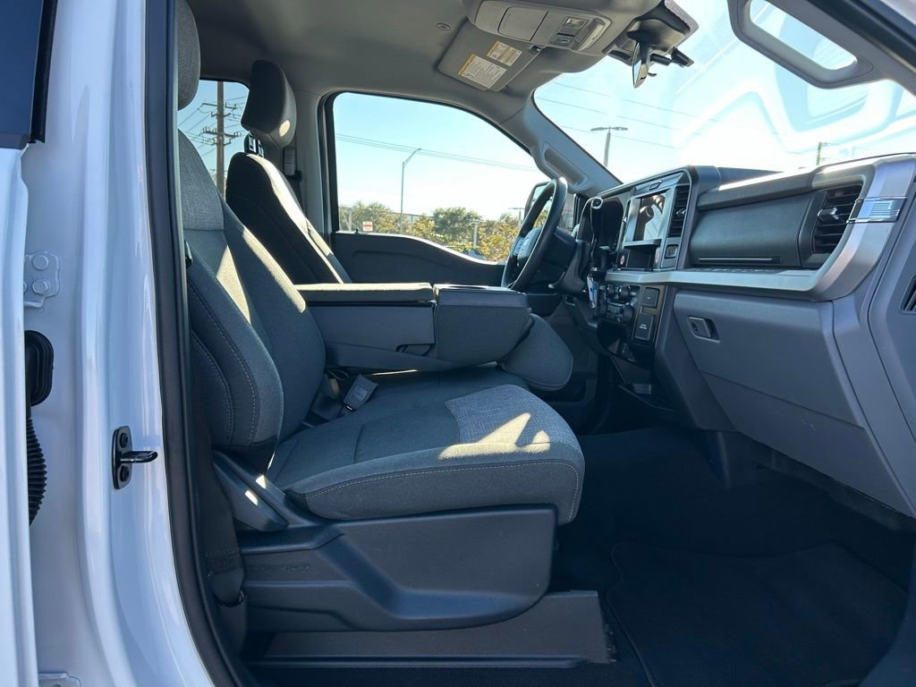 Used 2025 Ford F250 XLT AWD/4WD image 41