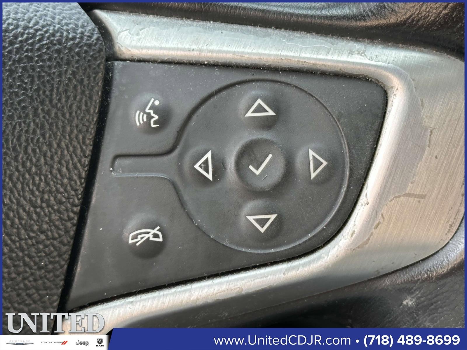 Used 2019 GMC Acadia SLT image 22