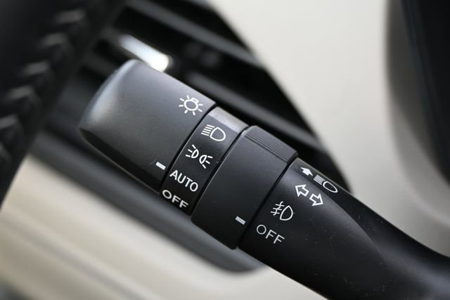 New 2026 Subaru Forester Premium AWD/4WD image 32