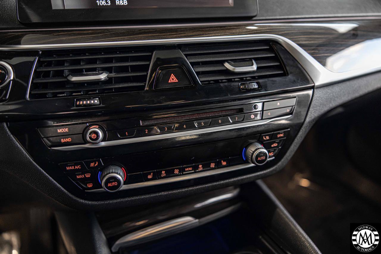 Used 2018 BMW 530i xDrive w/ Premium Package AWD/4WD image 17