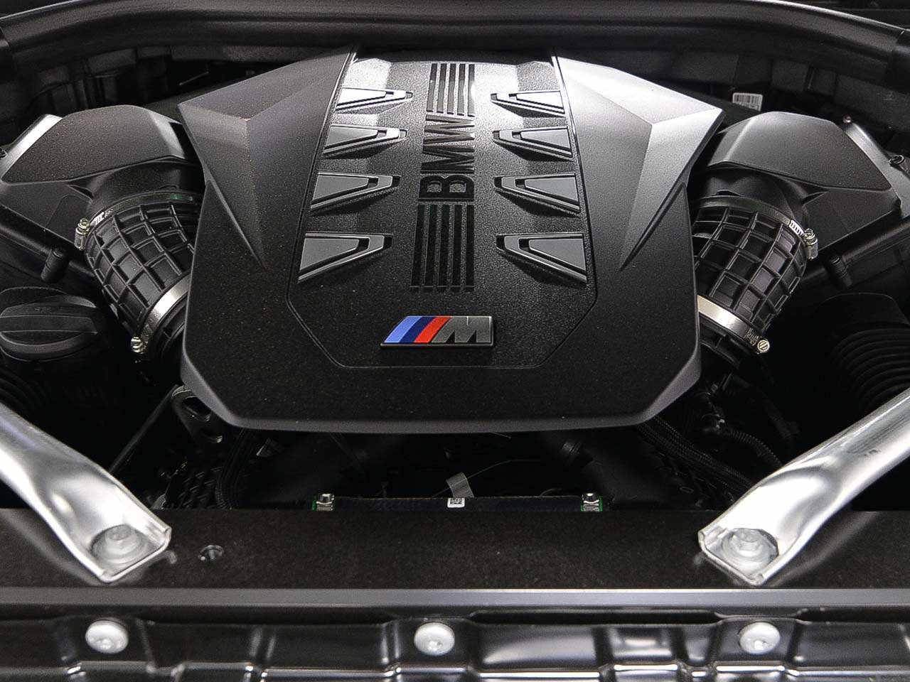 New 2027 BMW X6 M60i AWD/4WD image 16