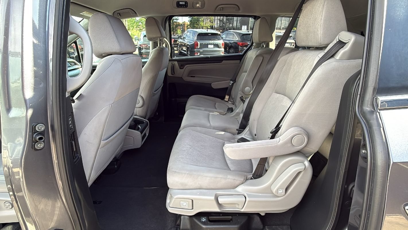 Used 2018 Honda Odyssey EX image 11
