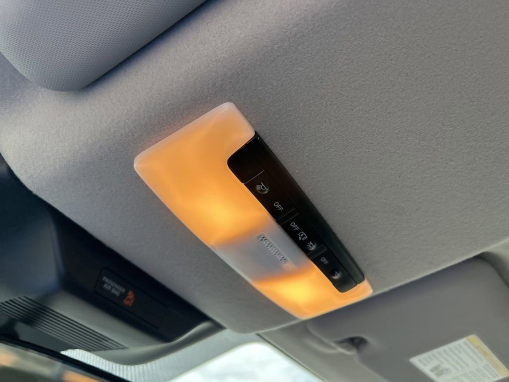 Used 2025 Nissan Kicks S FWD image 38