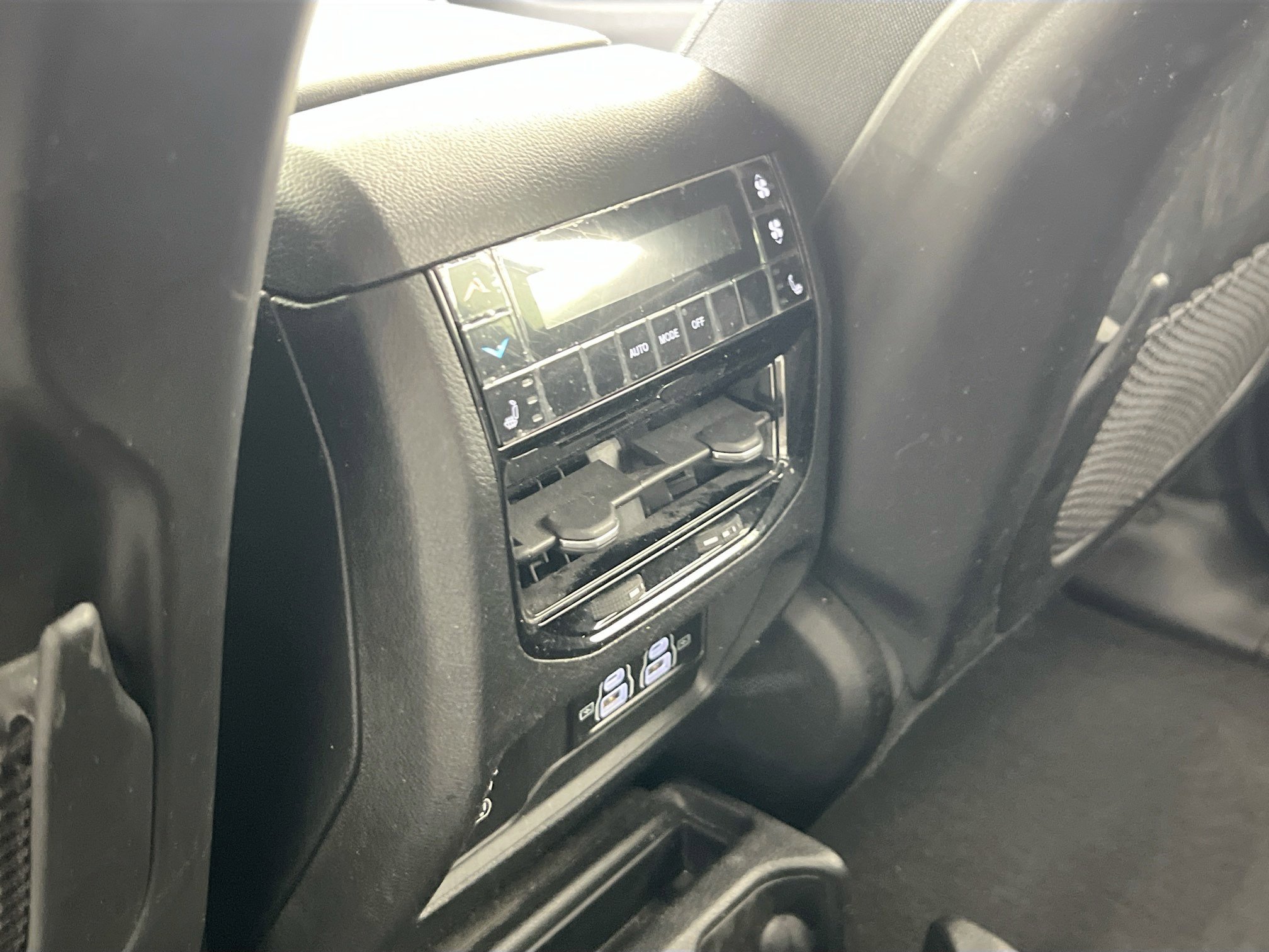 Used 2021 Jeep Grand Cherokee L Limited AWD/4WD image 24
