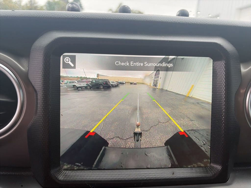 Used 2022 Jeep Gladiator Rubicon w/ LED Lighting Group image 19