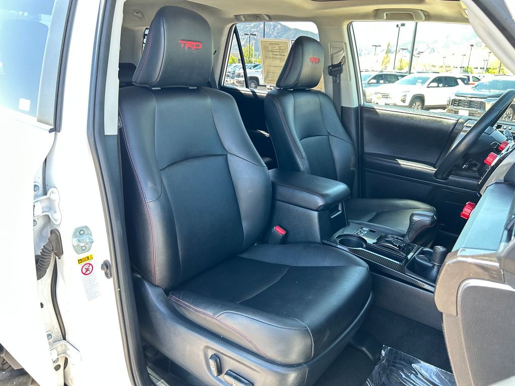 Used 2019 Toyota 4Runner TRD Off-Road Premium AWD/4WD image 18