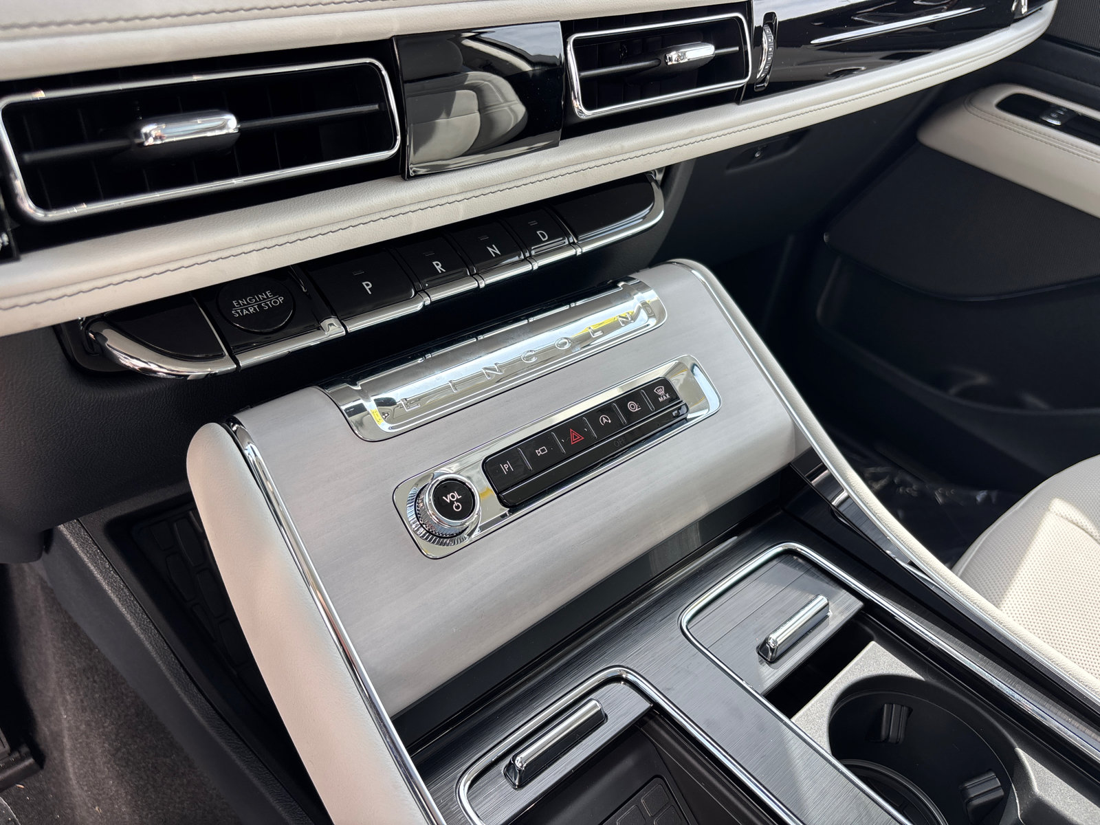 New 2027 Lincoln Aviator Reserve AWD/4WD image 21