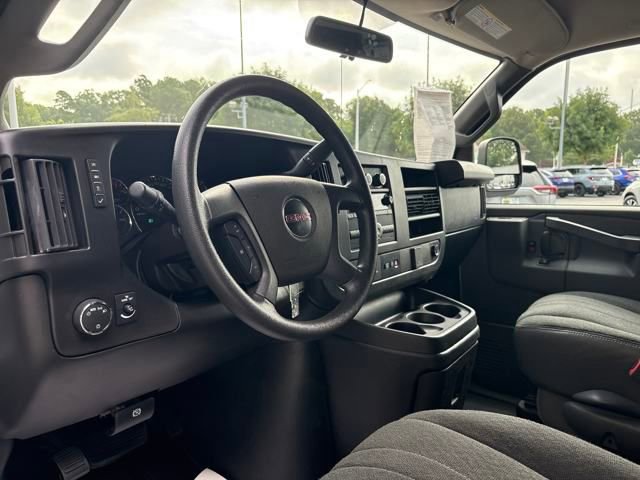 Used 2023 GMC Savana 2500 w/ Driver Convenience Package image 15