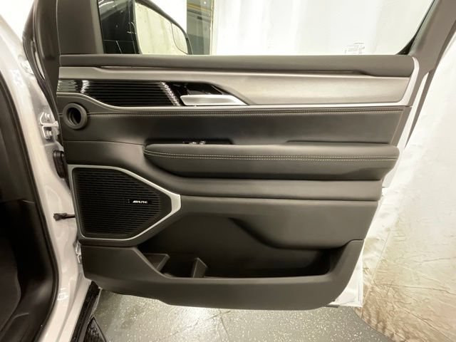 New 2026 Jeep Grand Wagoneer L Limited AWD/4WD image 22