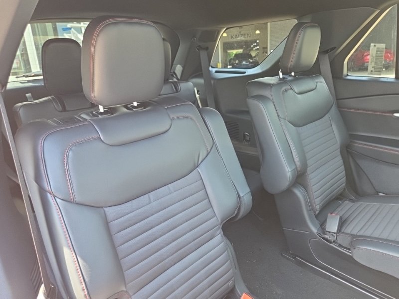 New 2026 Ford Explorer ST-Line AWD/4WD image 19