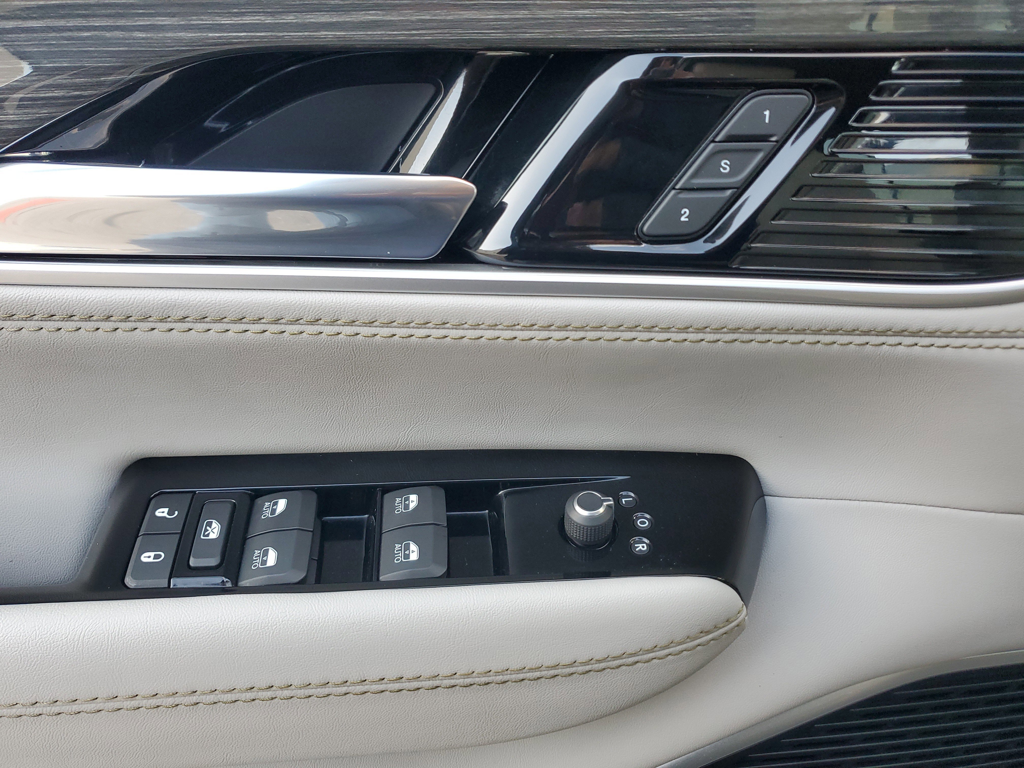 Used 2022 Jeep Wagoneer Series III w/ Convenience Group I image 24