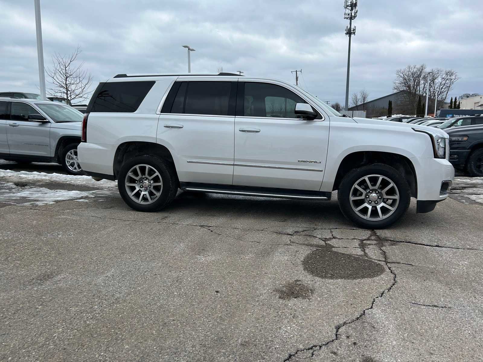 Used 2017 GMC Yukon Denali w/ Open Road Package image 12