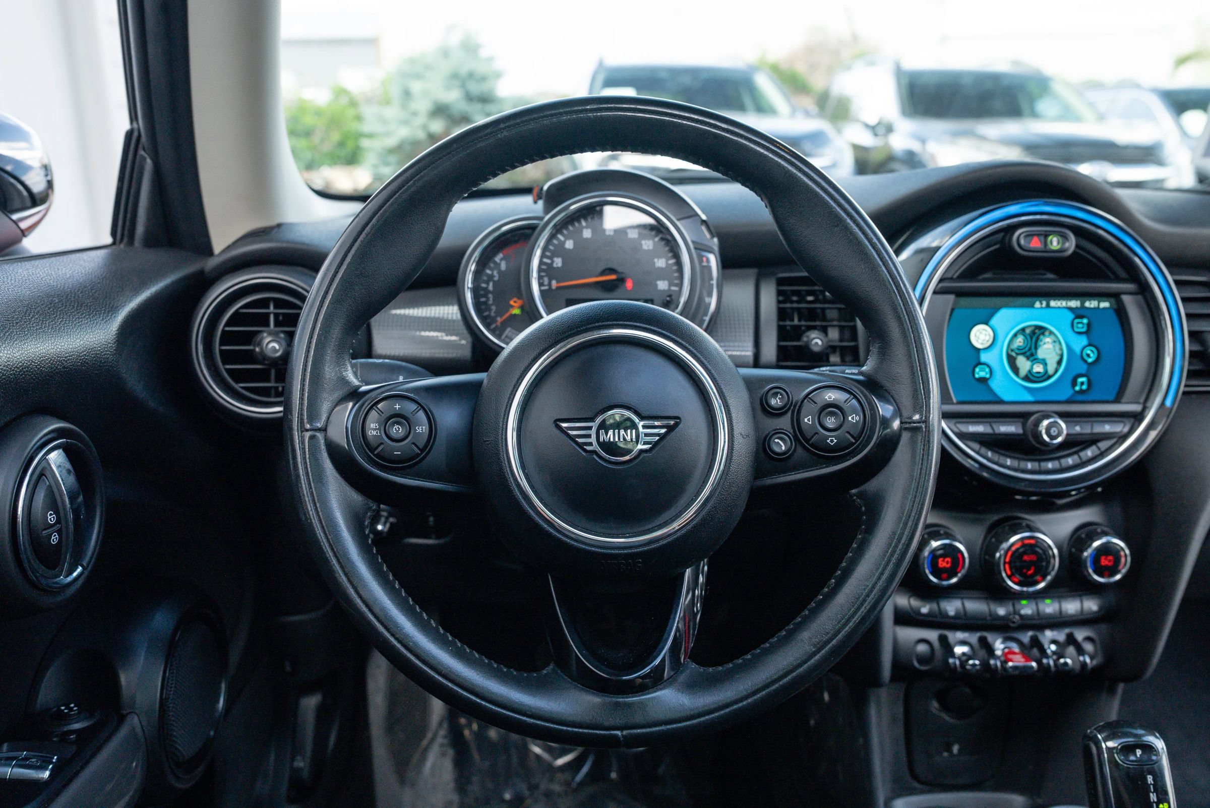 Used 2020 MINI Cooper 2-Door Hardtop FWD image 13