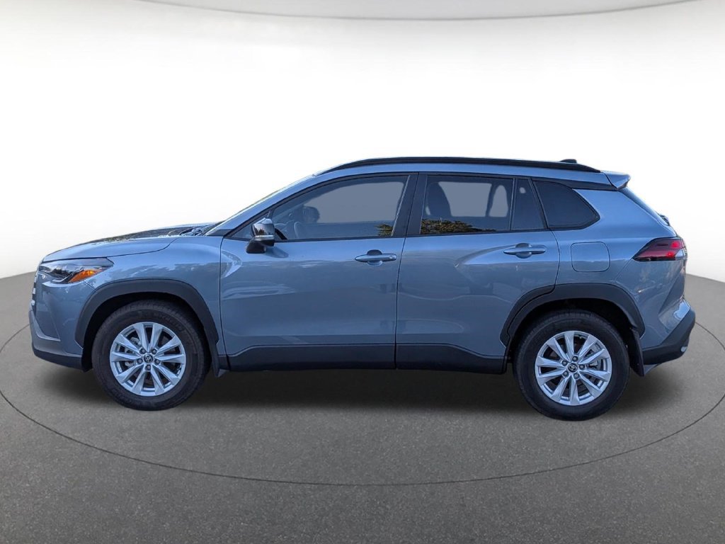 Used 2026 Toyota Corolla Cross LE FWD image 3