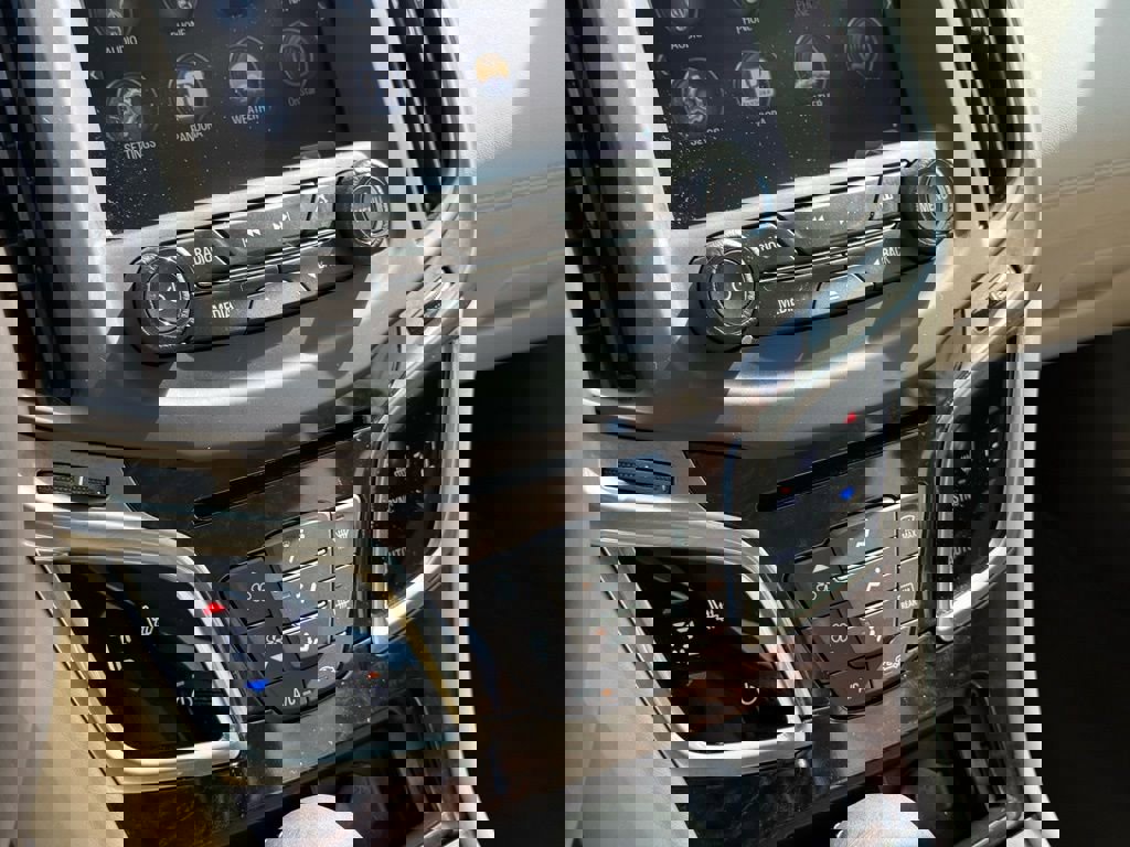 Used 2014 Buick LaCrosse Leather image 38