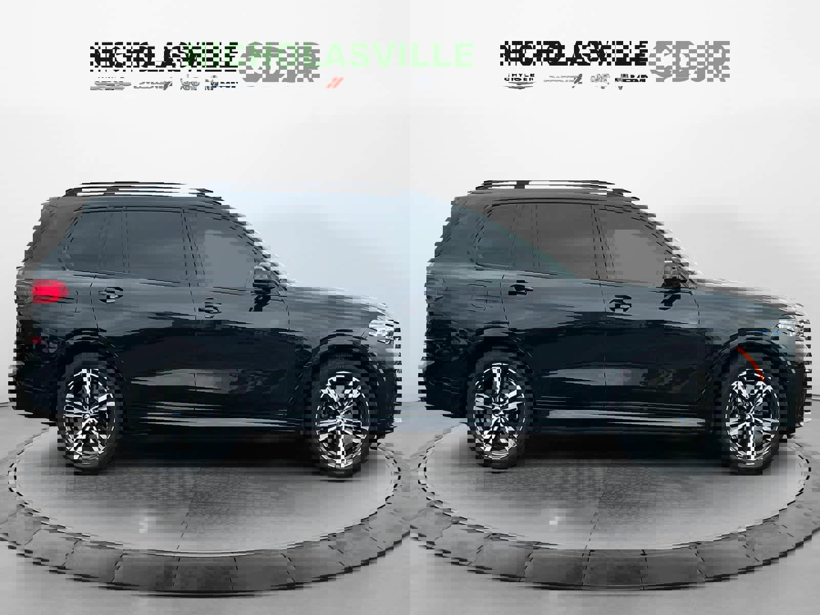 Used 2022 BMW X7 M50i image 6