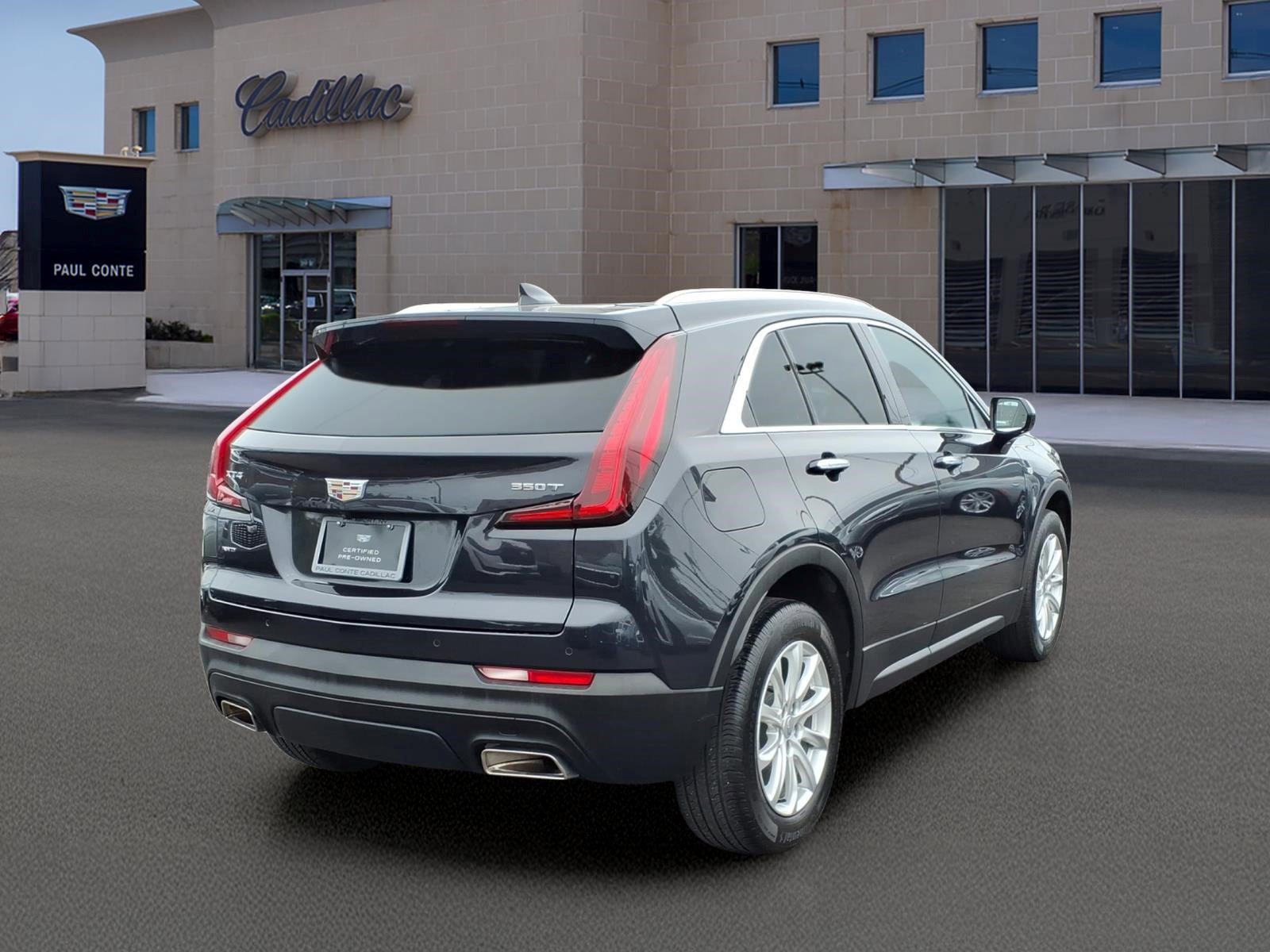 Certified 2023 Cadillac XT4 Luxury w/ Cold Weather Package AWD/4WD image 5
