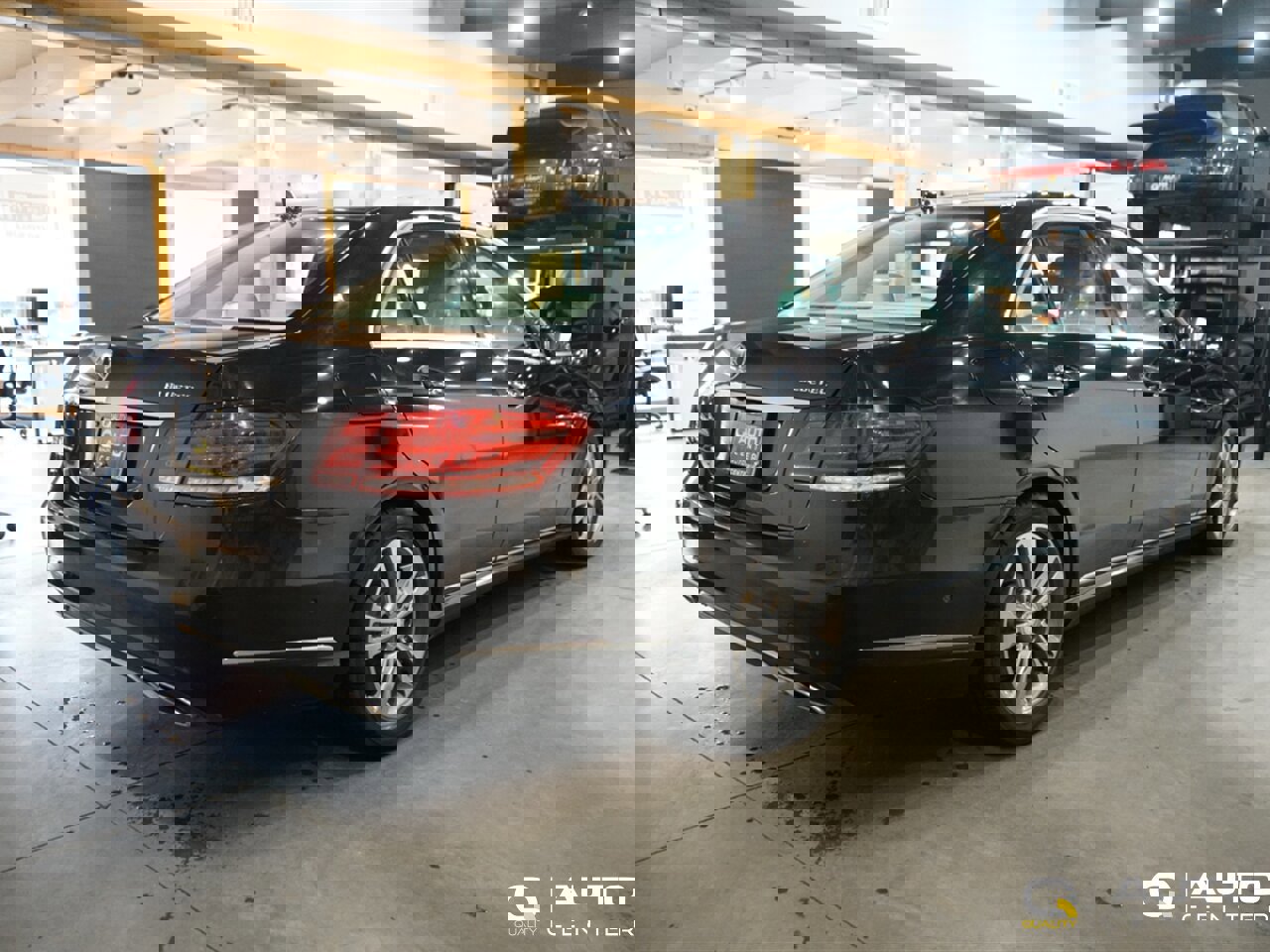 Used 2014 Mercedes-Benz E 250 E 250 Base BlueTEC® 4MATI image 5