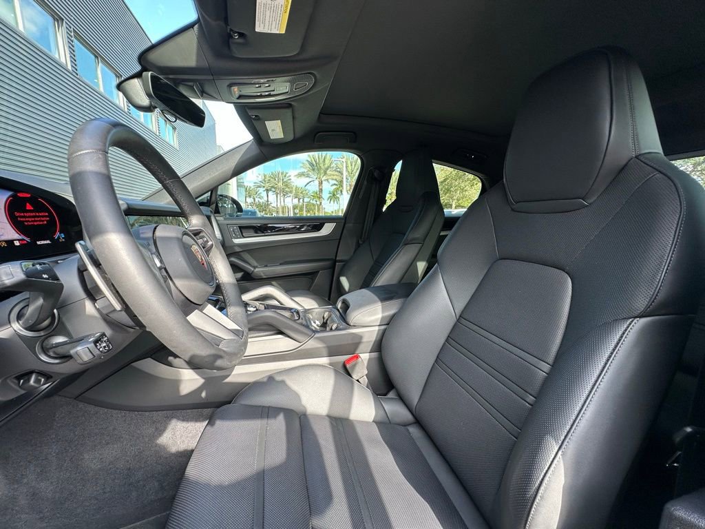 Used 2025 Porsche Cayenne S image 5