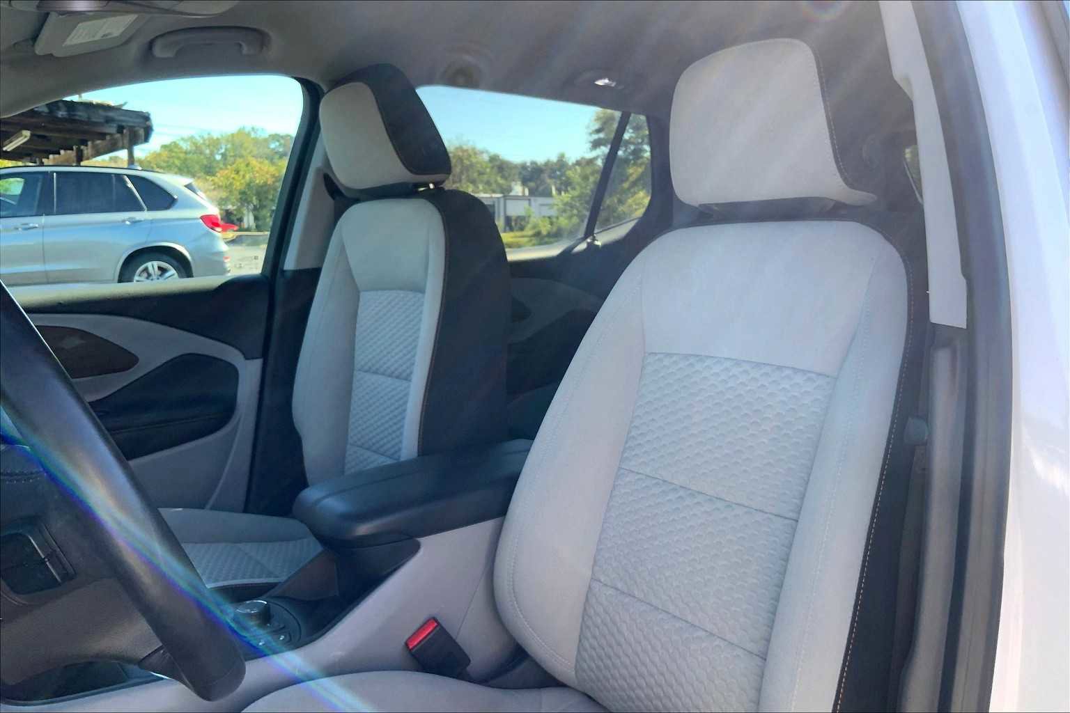 Used 2020 GMC Terrain SLE w/ Driver Convenience Package image 7