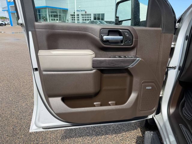 Used 2021 Chevrolet Silverado 3500 LTZ AWD/4WD image 28