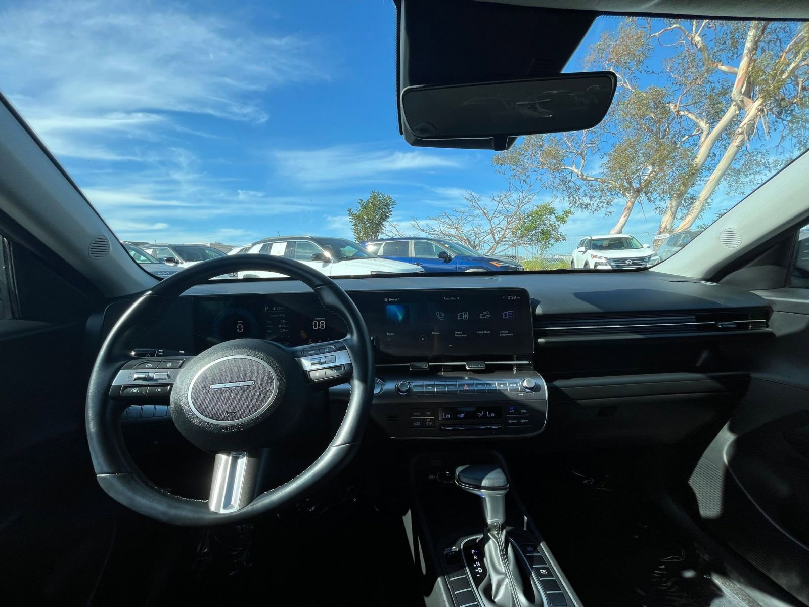Used 2025 Hyundai Kona SEL FWD image 35
