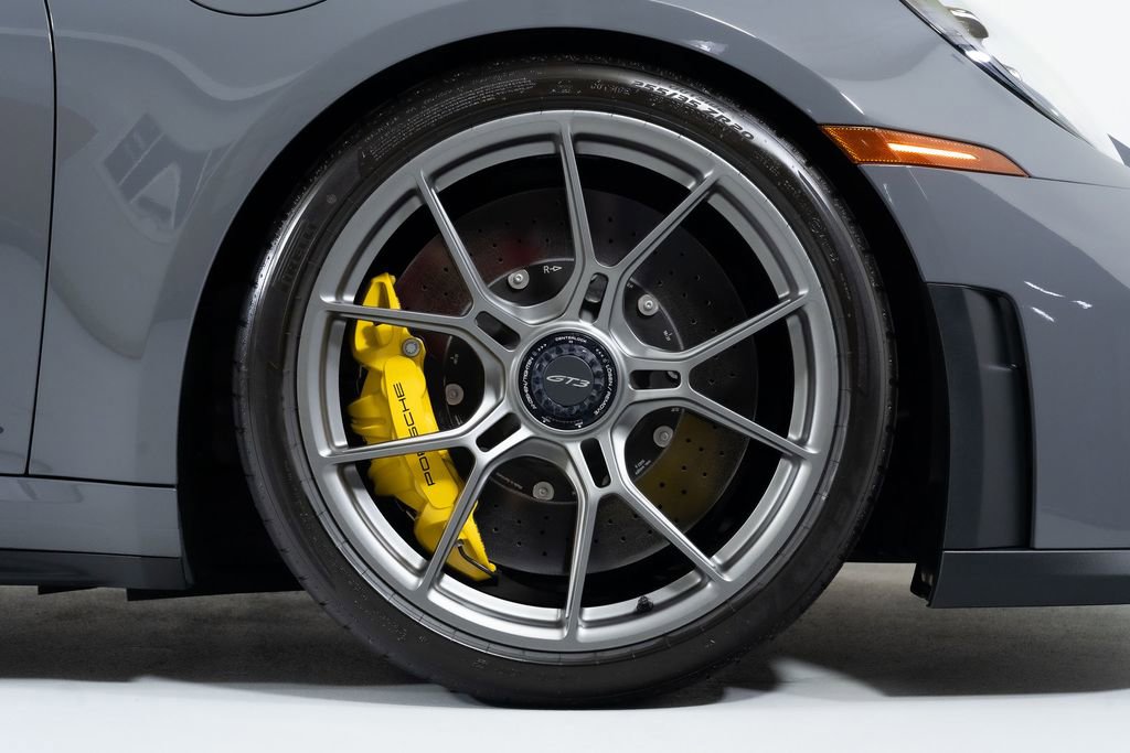 Used 2025 Porsche 911 GT3 w/ Weissach Package RWD image 16