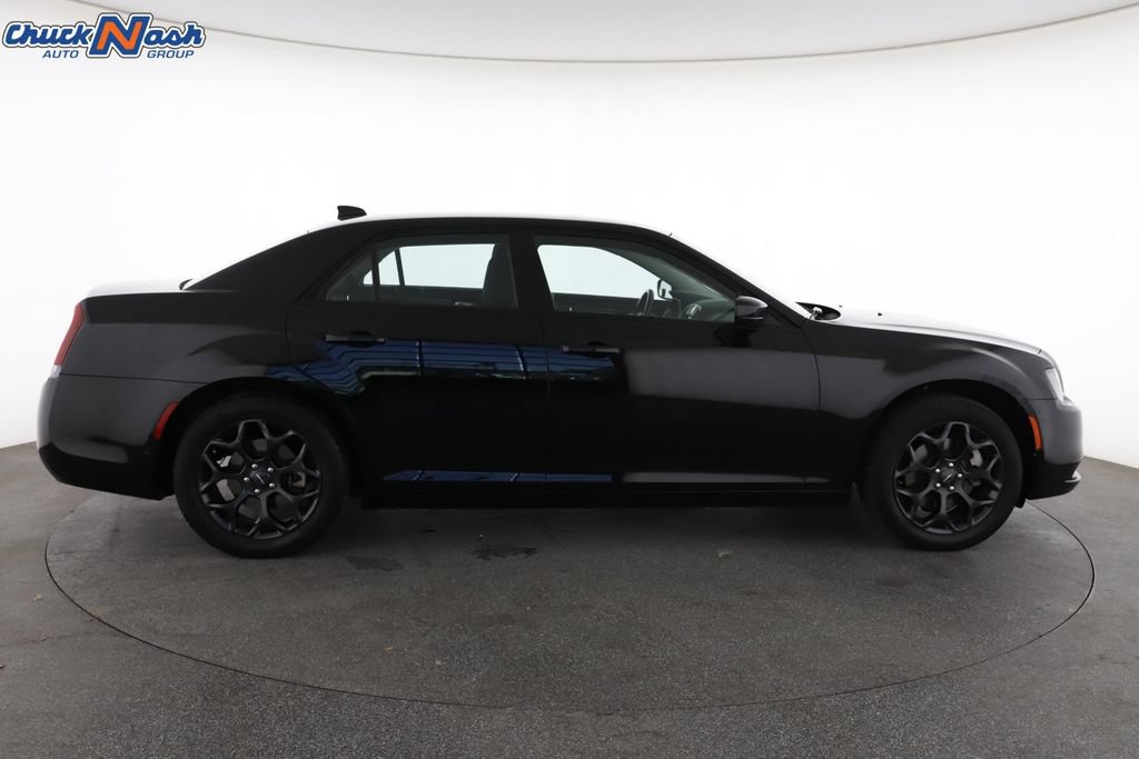 Used 2022 Chrysler 300 Touring w/ Sport Appearance Package AWD/4WD image 14