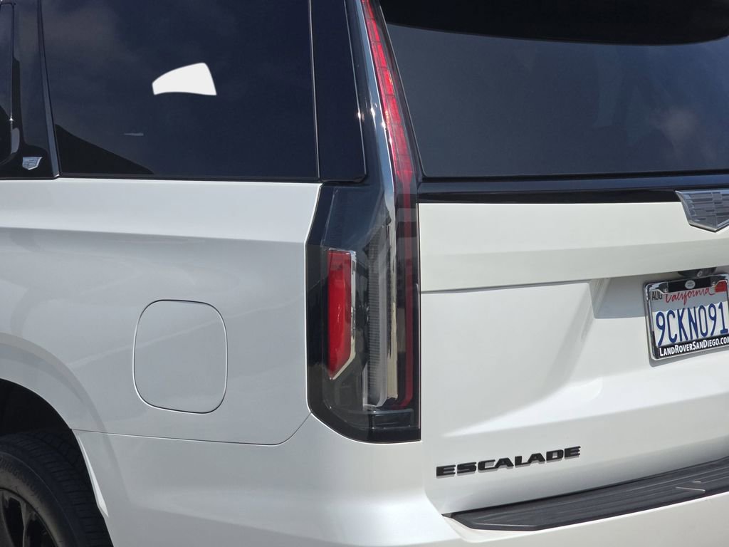 Used 2022 Cadillac Escalade Sport Platinum w/ LPO, ONYX Package AWD/4WD image 40