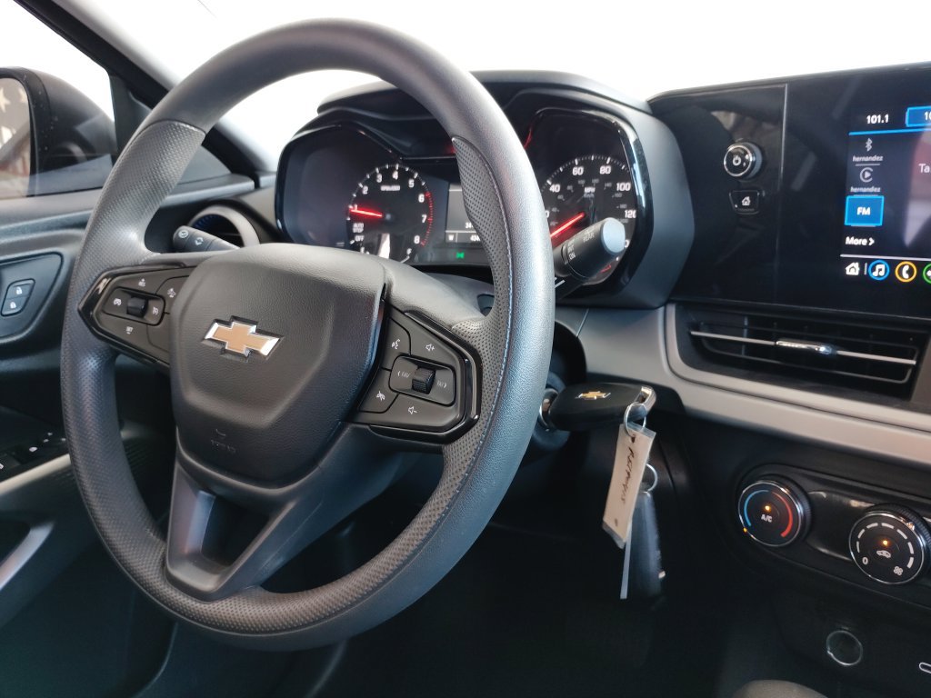 Used 2024 Chevrolet Trax LS FWD image 30
