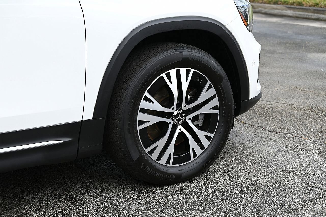 Certified 2025 Mercedes-Benz GLB 250 image 7
