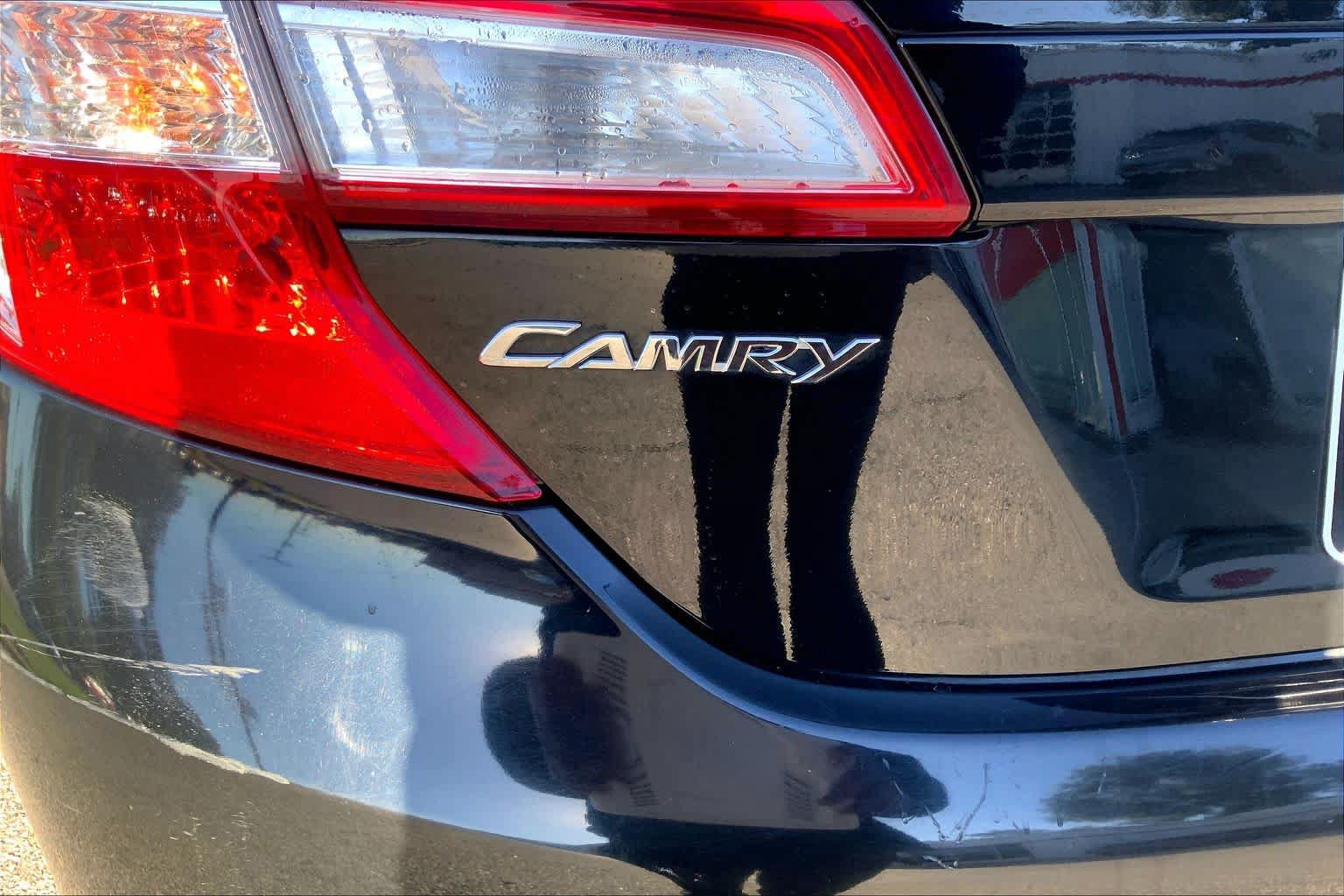 Used 2013 Toyota Camry SE FWD image 28