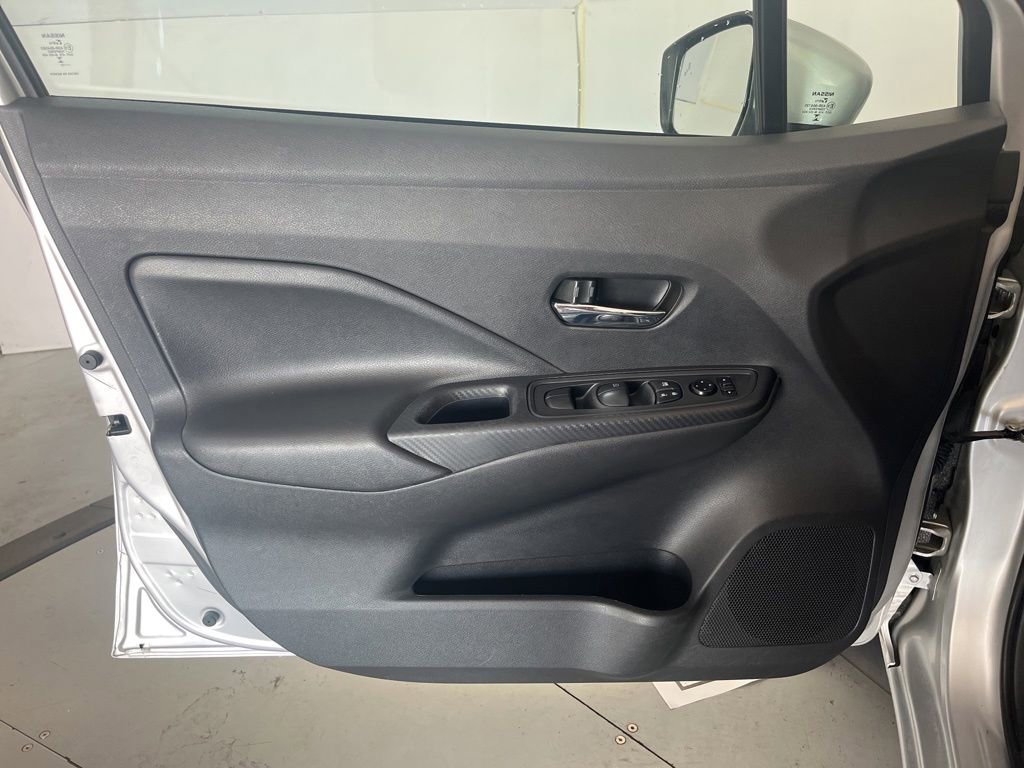 Used 2023 Nissan Versa SV FWD image 25